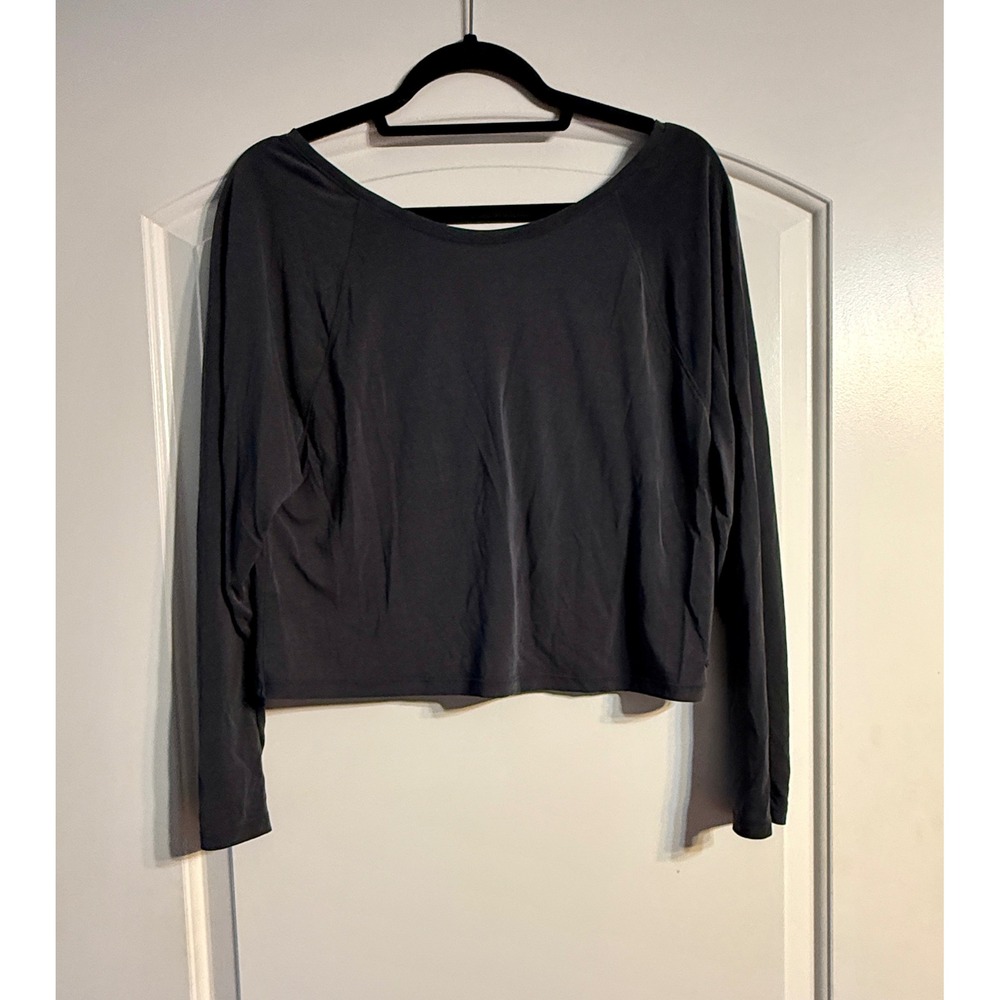 Victoria's Secret Top M Grey Twist Front Open Back Cropped Long